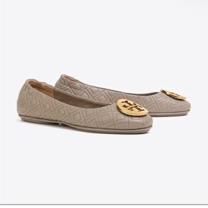 TORY BURCH QUILTED TRAVEL BALLET FLAT LEATHER GRAY GOLD LOGO